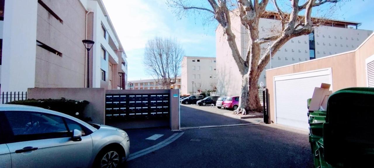 Mambrillo Parking Netflix Disney Prime Avignon Exterior foto